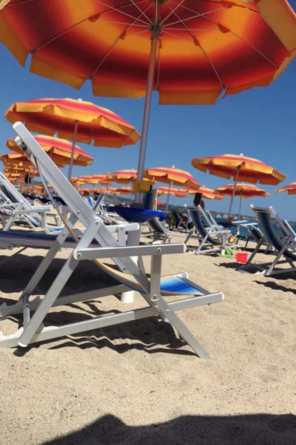 Villa Rosa Luxury Apartment Монделло Экстерьер фото
