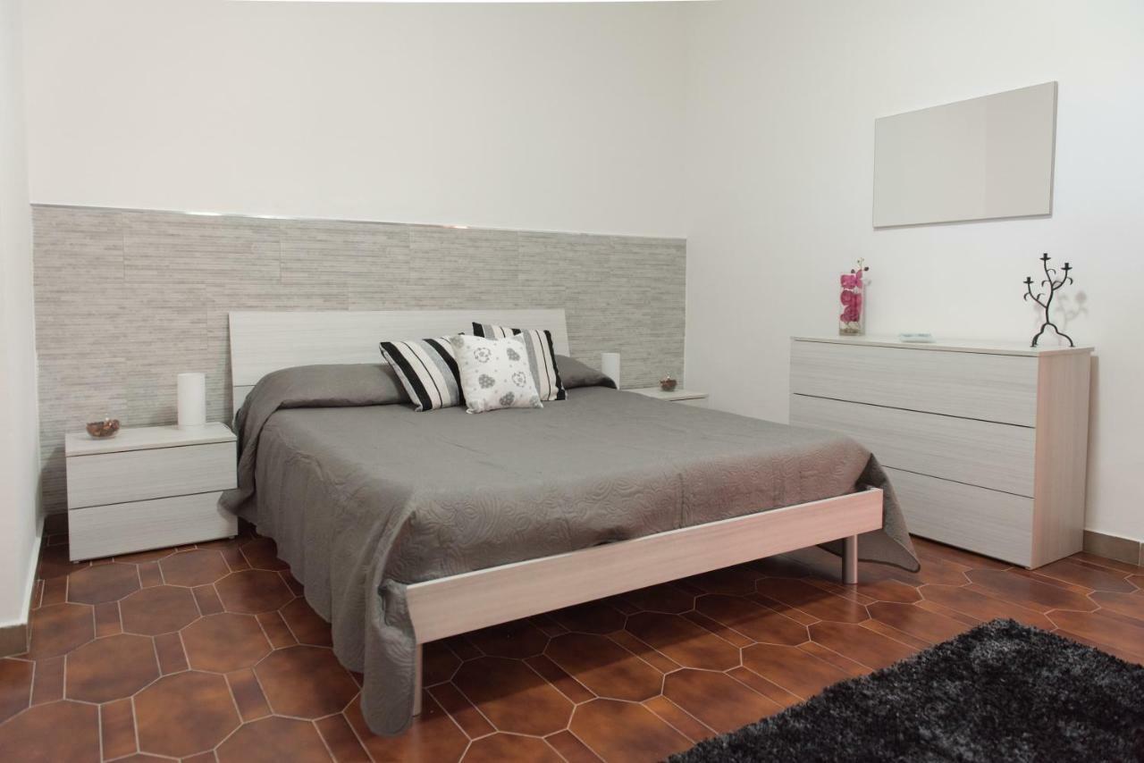 Villa Rosa Luxury Apartment Монделло Экстерьер фото